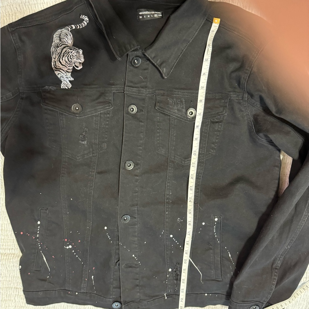Maniere De Voir Black Jacket with Tiger Embroidery